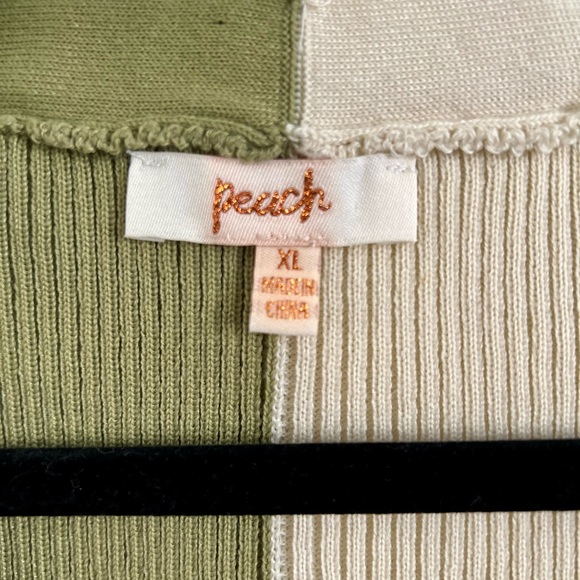 Green and White Colorblock Cardigan - Picture 3 of 4